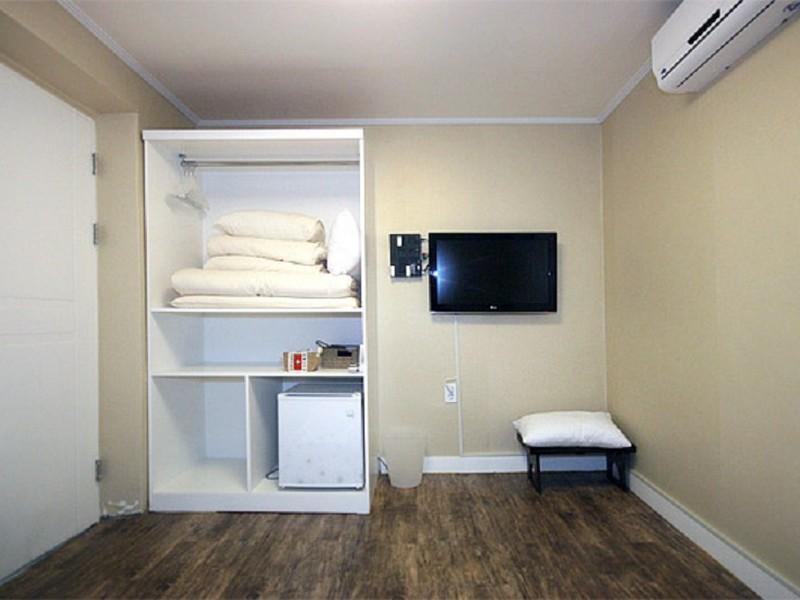 Crib 49 Guesthouse - Foreigner Only Seoul Exterior photo